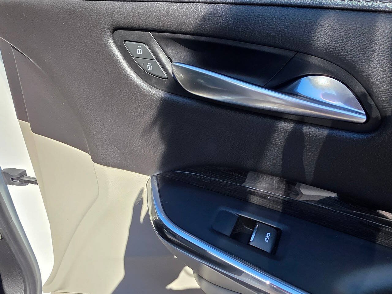 Used 2019 Cadillac XT4 Premium Luxury w/ Driver Awareness Package FWD image 36