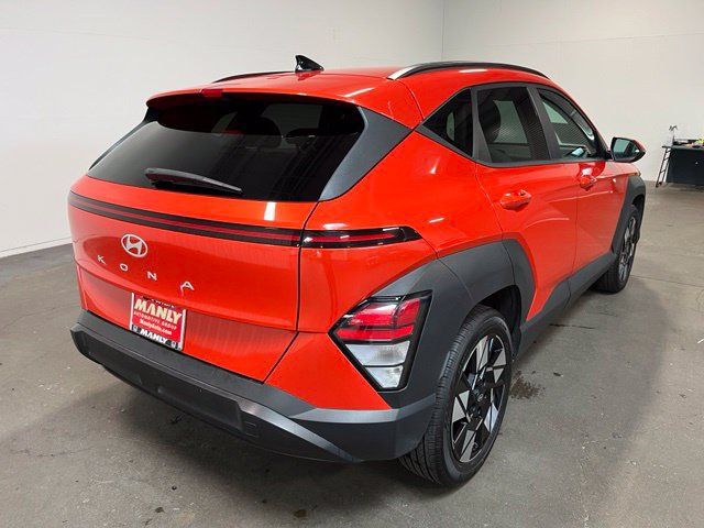 Used 2024 Hyundai Kona SEL FWD image 3