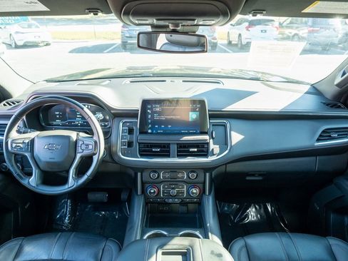 Used 2023 Chevrolet Suburban RST image 28