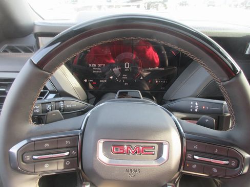 New 2026 GMC Yukon AT4 image 18