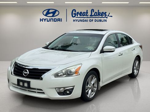 Used 2015 Nissan Altima 2.5 SL w/ Moonroof Package FWD image 1