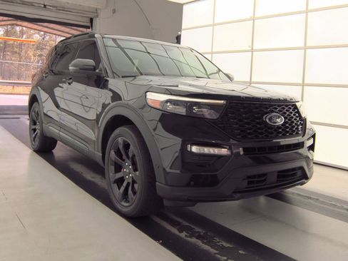 Used 2021 Ford Explorer ST w/ Equipment Group 401A image 4