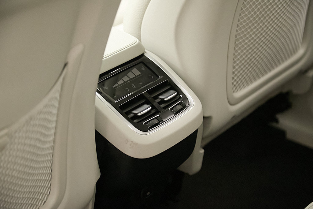 Certified 2024 Volvo XC90 B5 Plus w/ Protection Package Premier AWD/4WD image 22