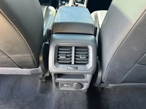Certified 2024 Volkswagen Tiguan SE R-Line AWD/4WD image 30