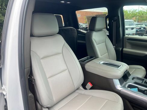 Used 2022 Chevrolet Silverado 1500 LTZ AWD/4WD image 25