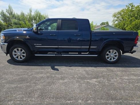 Used 2024 RAM 2500 Limited image 2
