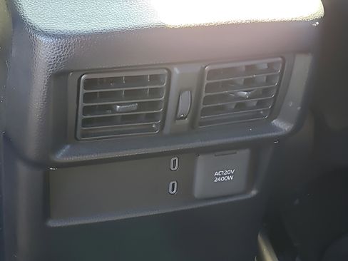 Used 2025 Toyota 4Runner TRD Off-Road Premium image 12