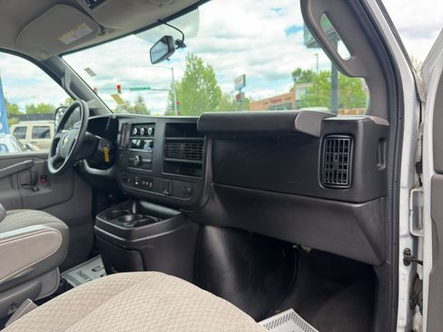 Used 2018 Chevrolet Express 3500 LT w/ LT Preferred Equipment Group RWD image 19