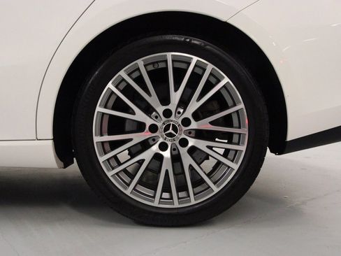 Certified 2025 Mercedes-Benz CLA 250 4MATIC image 10