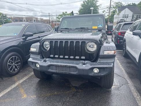 Used 2020 Jeep Wrangler Sport AWD/4WD image 2