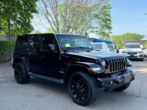 Used 2021 Jeep Wrangler Unlimited Sahara AWD/4WD image 8