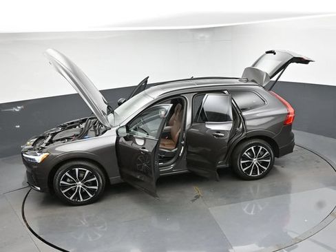 Used 2023 Volvo XC60 B5 Plus w/ Climate Package AWD/4WD image 50