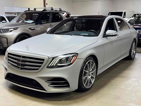 Used 2018 Mercedes-Benz S 560 Sedan image 4