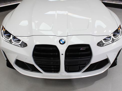 Used 2022 BMW M3 Competition w/ M Carbon Exterior Package image 10
