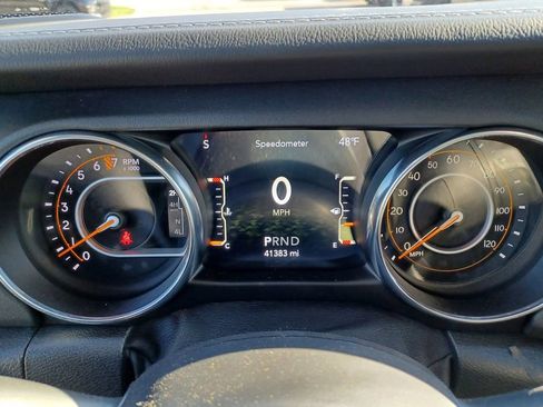 Used 2021 Jeep Gladiator 80th Anniversary AWD/4WD image 15