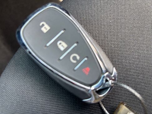 Used 2025 Chevrolet TrailBlazer LT image 23