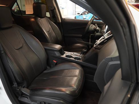 Used 2016 Chevrolet Equinox LTZ w/ Enhanced Convenience Package AWD/4WD image 35