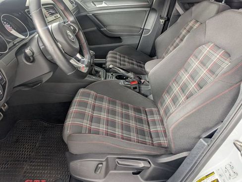 Used 2018 Volkswagen GTI SE FWD image 13