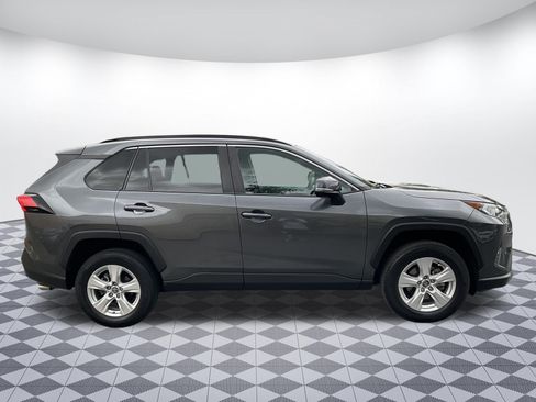 Used 2020 Toyota RAV4 XLE w/ Convenience Package AWD/4WD image 2