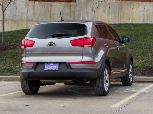 Used 2016 Kia Sportage LX image 4