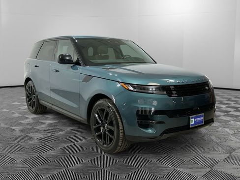 Used 2024 Land Rover Range Rover Sport SE image 7