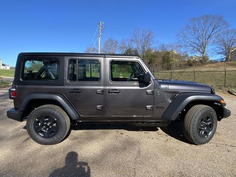 New 2026 Jeep Wrangler Unlimited Sport AWD/4WD image 38
