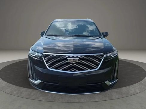 Used 2023 Cadillac XT6 Premium Luxury w/ Technology Package AWD/4WD image 2