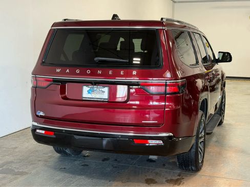 Used 2024 Jeep Wagoneer Series II image 7