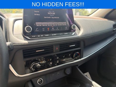 Used 2023 Nissan Rogue S FWD image 17