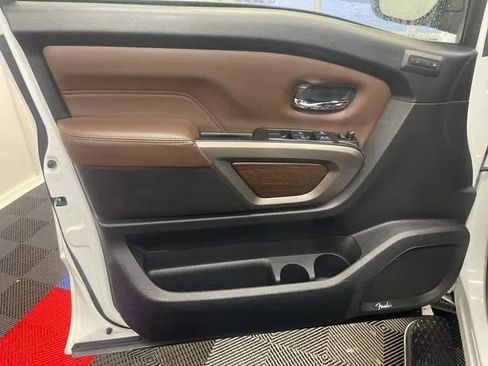Used 2023 Nissan Titan Platinum Reserve w/ Moonroof Package image 8