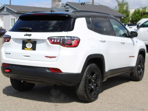 Used 2024 Jeep Compass Trailhawk image 5