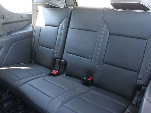 New 2026 GMC Yukon Elevation image 24