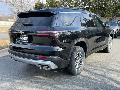 New 2026 Chevrolet Traverse LT image 8