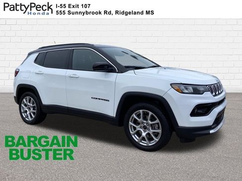 Used 2025 Jeep Compass Limited AWD/4WD image 1