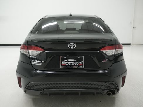 Used 2022 Toyota Corolla SE FWD image 5