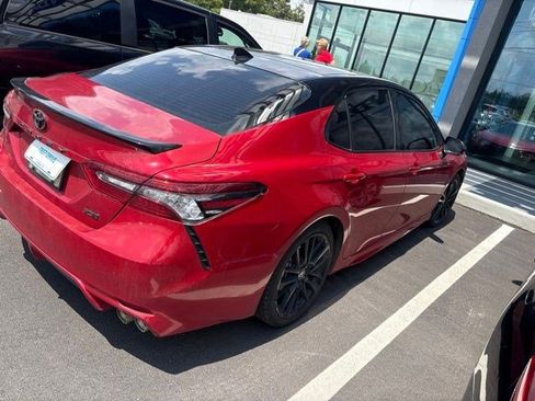 Used 2022 Toyota Camry XSE FWD image 8
