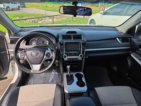 Used 2014 Toyota Camry SE FWD image 7