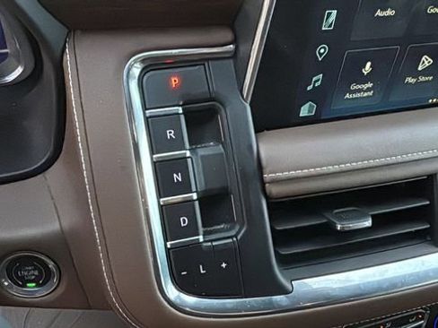 Used 2023 Chevrolet Suburban High Country image 30