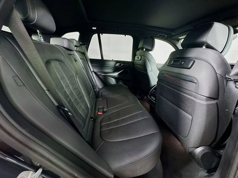 Used 2019 BMW X5 xDrive40i w/ Executive Package AWD/4WD image 34