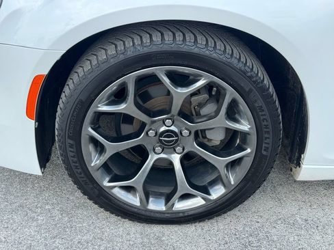 Used 2015 Chrysler 300 S w/ 300S Premium Group RWD image 10