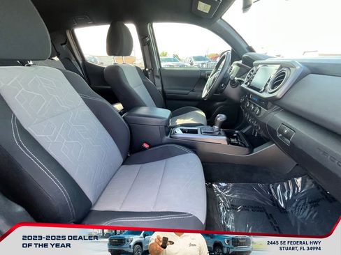 Used 2022 Toyota Tacoma TRD Sport w/ Technology Package image 20
