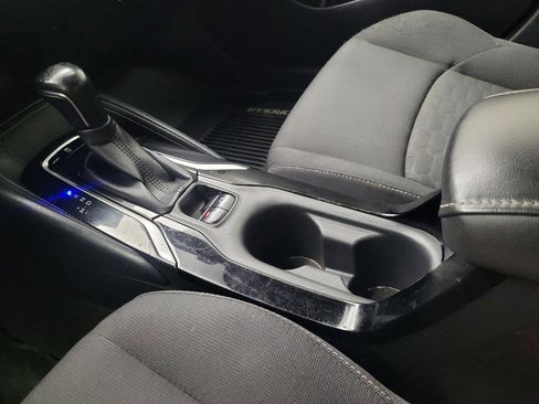 Used 2020 Toyota Corolla SE image 26