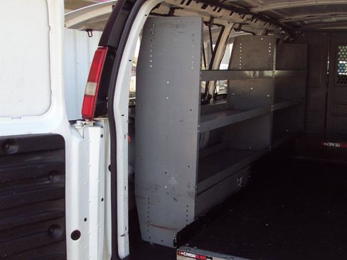 Used 2014 Chevrolet Express 1500 AWD image 10