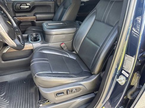 Used 2019 Chevrolet Silverado 1500 High Country w/ Technology Package AWD/4WD image 10