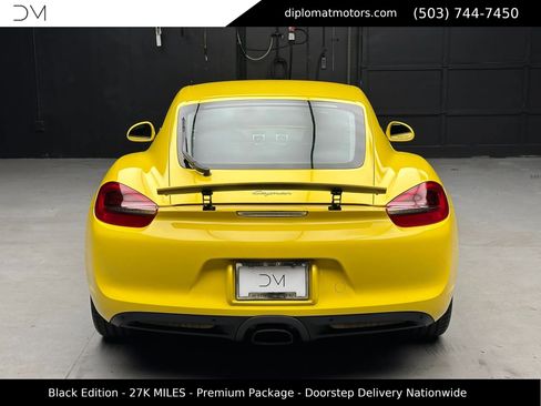 Used 2016 Porsche Cayman RWD image 6