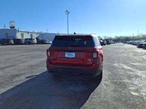 Used 2025 Ford Explorer ST-Line w/ ST-Line Street Pack AWD/4WD image 22