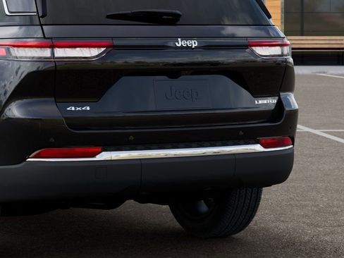 New 2026 Jeep Grand Cherokee Limited w/ Trailer Tow Package AWD/4WD image 14