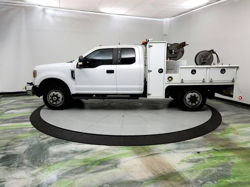 Used 2018 Ford F350 XL AWD/4WD image 8
