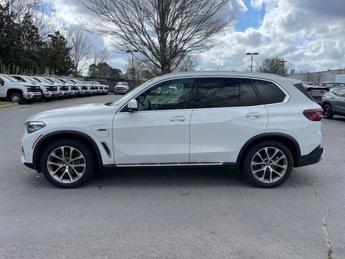 Used 2023 BMW X5 xDrive45e image 4