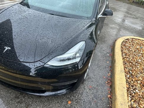 Used 2018 Tesla Model 3 Long Range RWD image 2